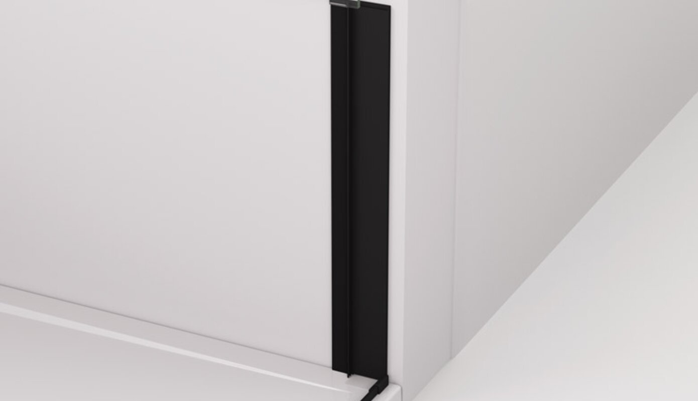 Mounting profile with a shortened side panel